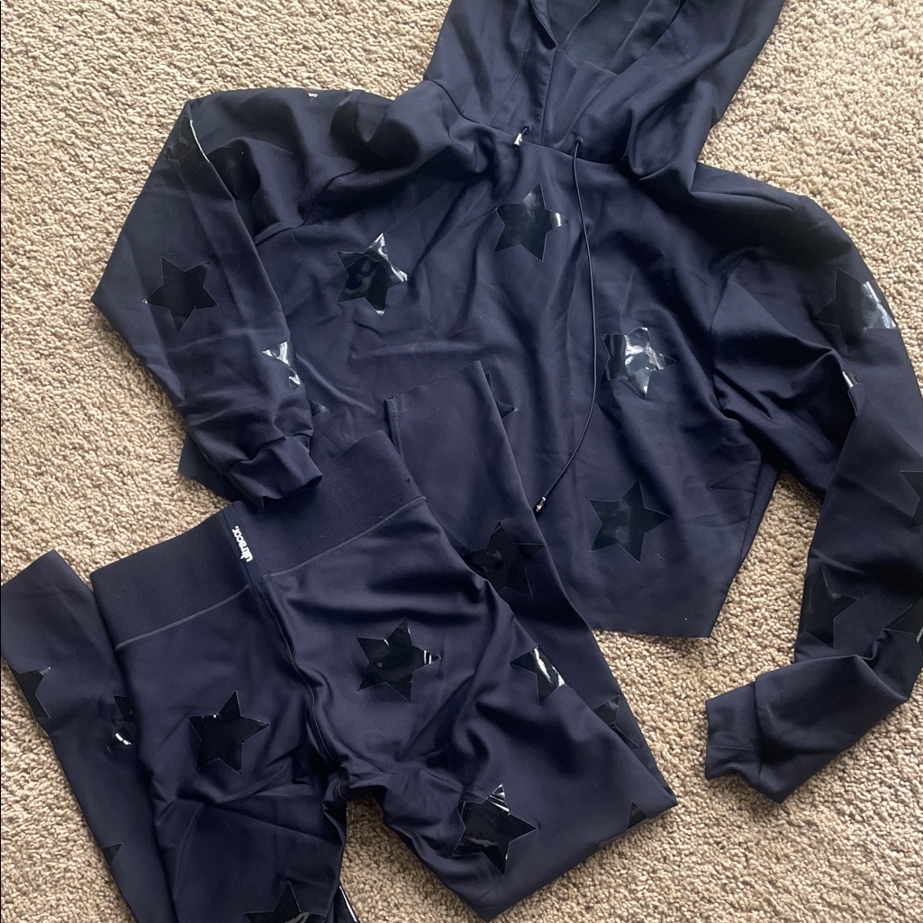 Ultracor Black High-Waist Performance Leggings And Cropped Hoodie In Euc
